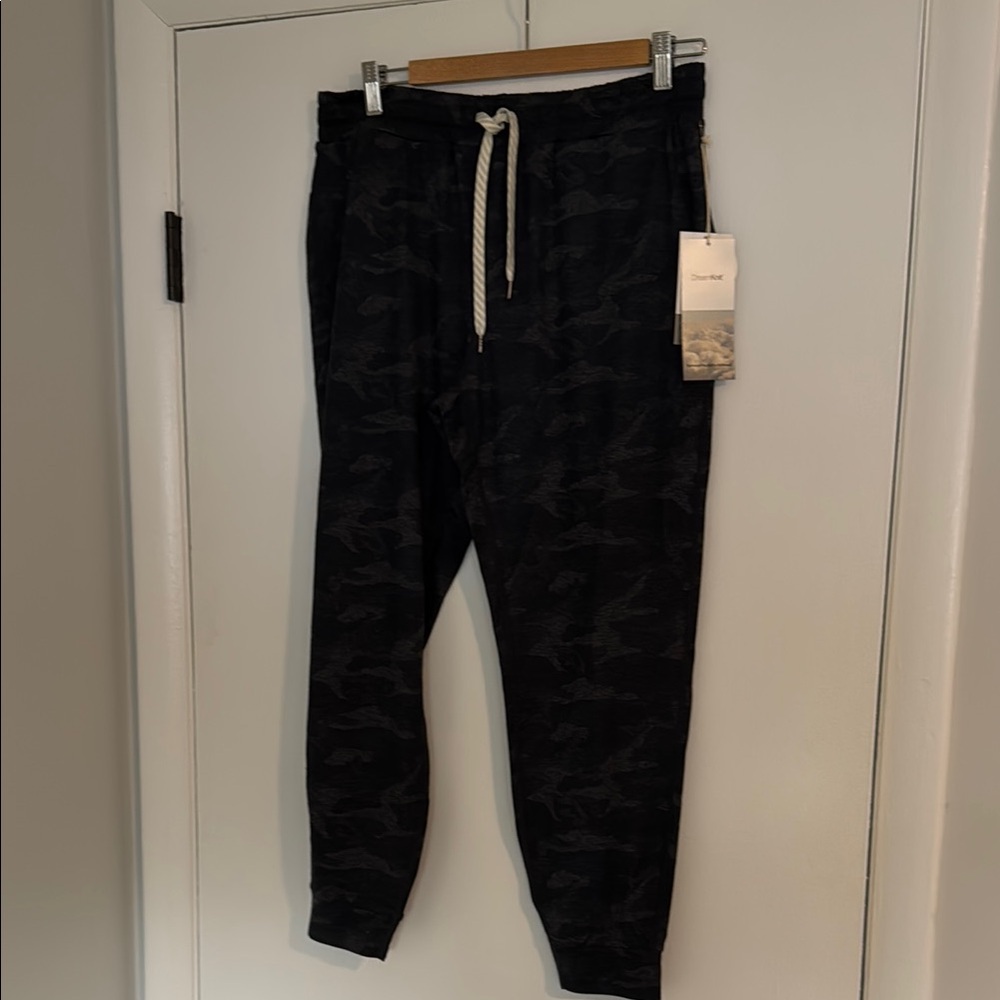 Vuori Black Camouflage DreamKnit Performance Jogger